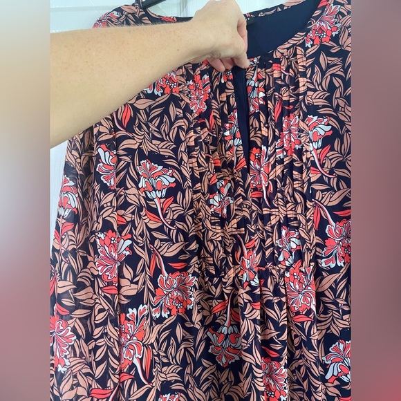 Lane Bryant Top Womens 22 Navy & Pink Floral Balloon Sleeve Lined Flowy Plus - Picture 7 of 9